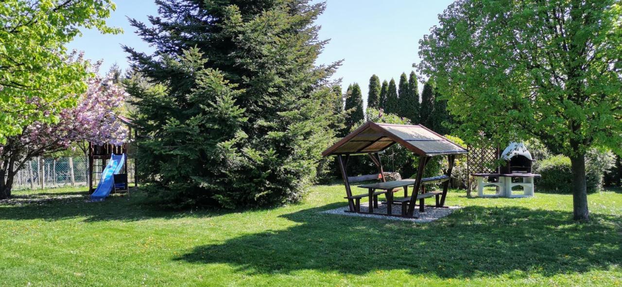 Magyar Apartmanhazak I-Iii. Zalakaros Exteriör bild