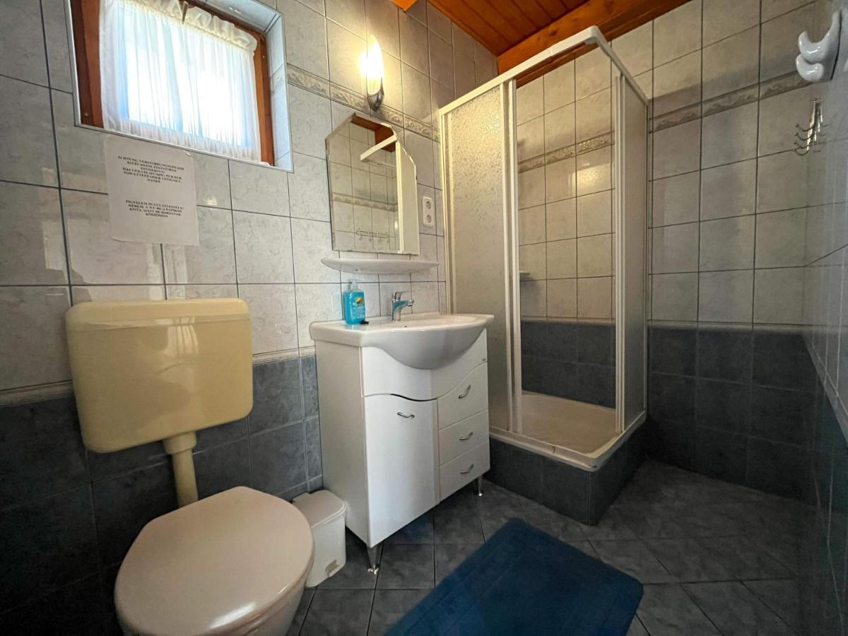 Magyar Apartmanhazak I-Iii. Zalakaros Exteriör bild